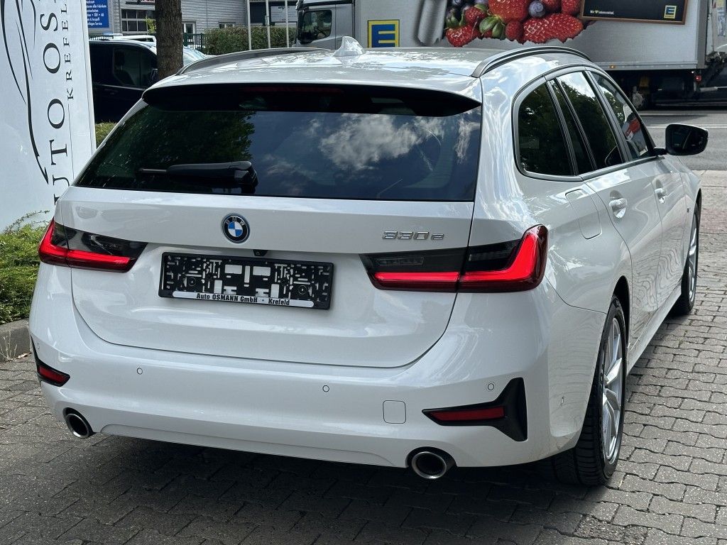 BMW 330 e Touring Aut Advantage - Samsaru's Car Outlet