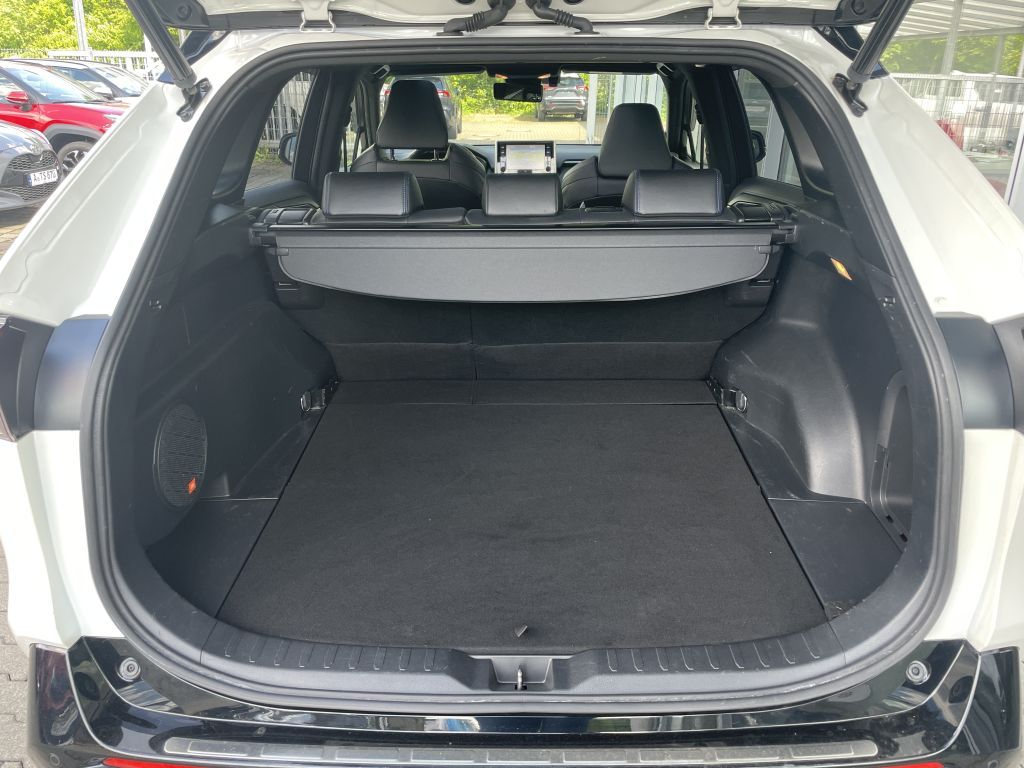 Toyota RAV 4 2.5 4x4 Hybrid Style - Samsaru's Car Outlet