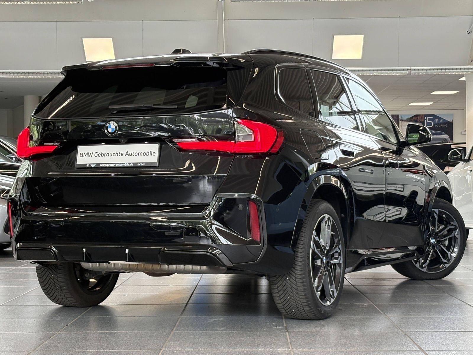 BMW X1 xDrive23i M Sport - Samsaru's Car Outlet
