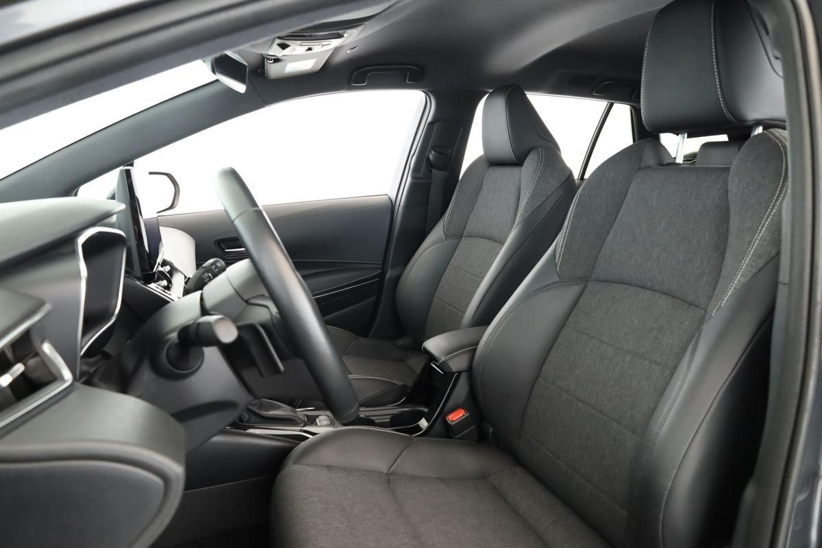 Toyota Corolla Touring Sports 2.0 CVT Team D Navi Kam