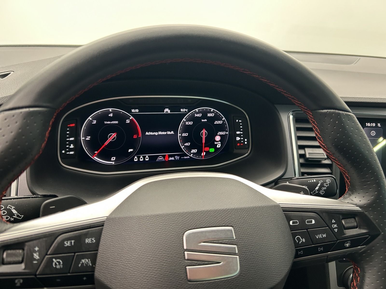 Seat Ateca FR 2.0 TDI DSG*NAVI*AHK*KAM*SHZ*ACC*LED*