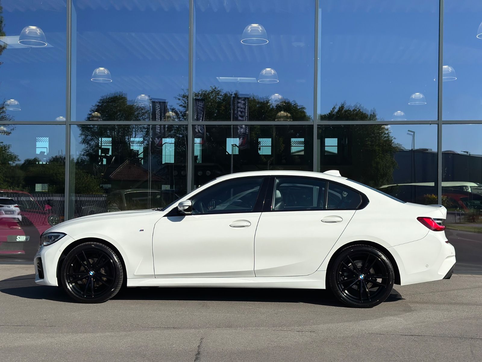 BMW 320d M Sport - Samsaru's Car Outlet