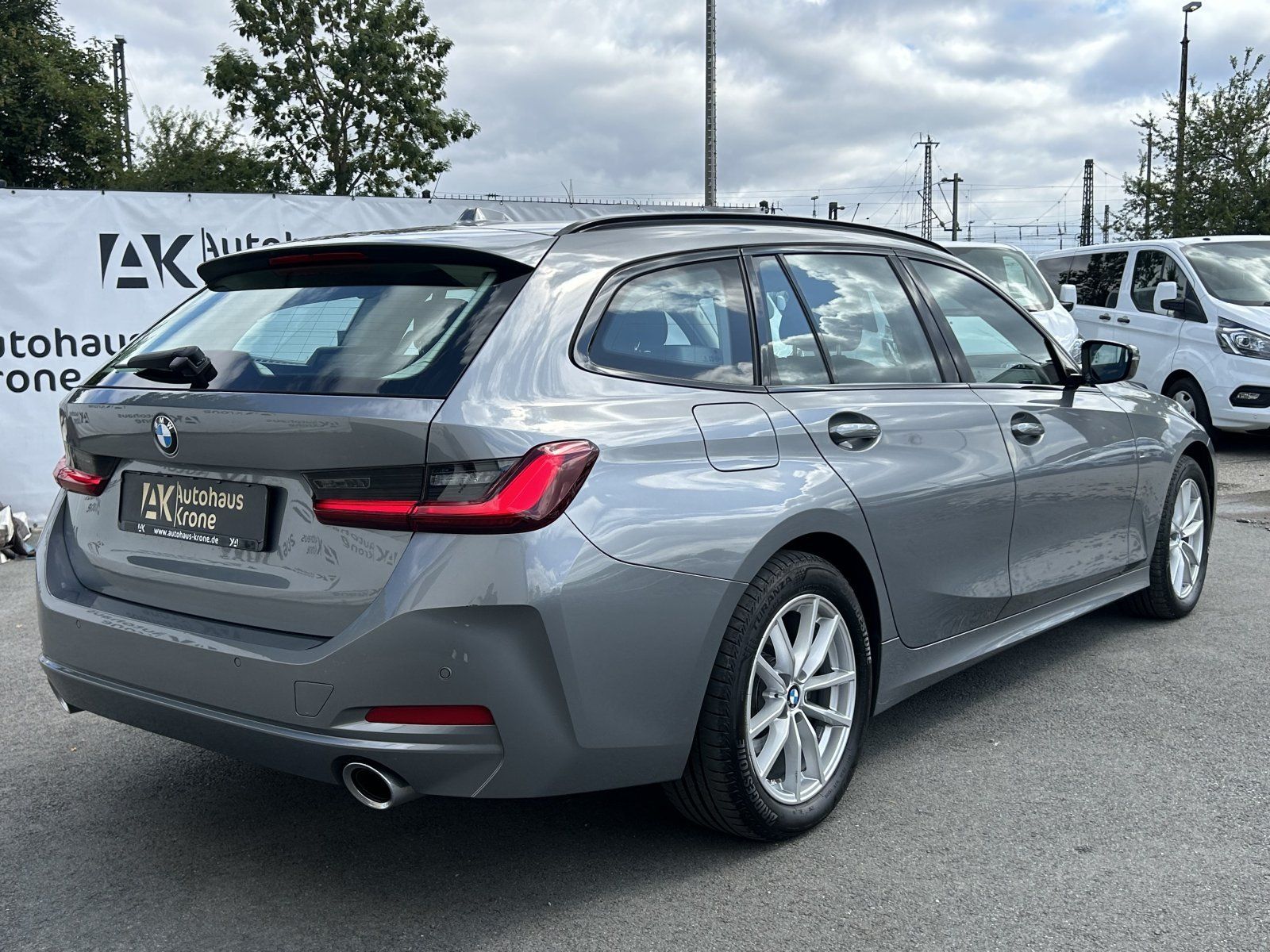 BMW 320 d Mild Hybrid xDrive - Samsaru's Car Outlet