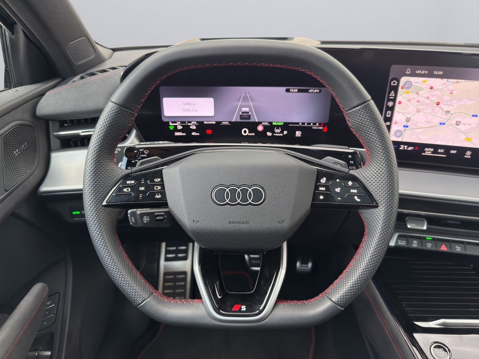 Audi Q3 e-hybrid S line TECH PRO+PANO+MATRIX+SONOS