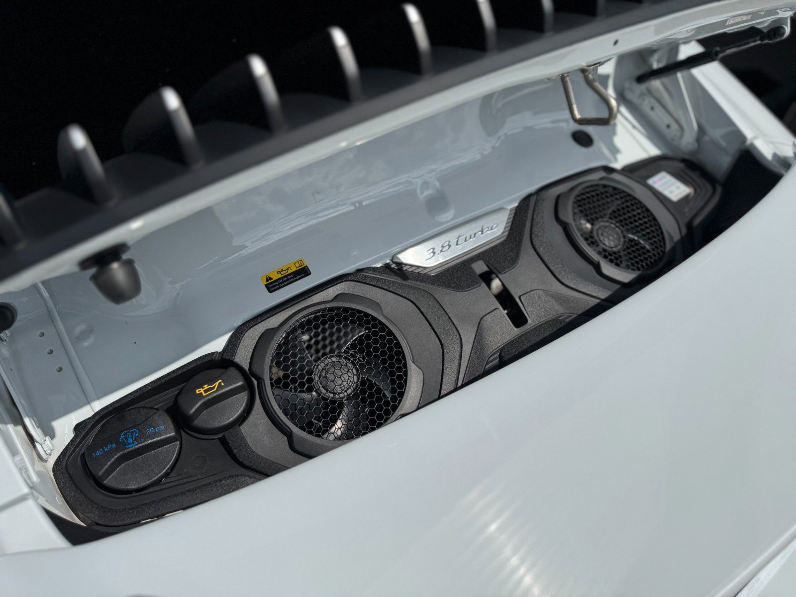 Porsche 992 Turbo - Samsaru's Car Outlet