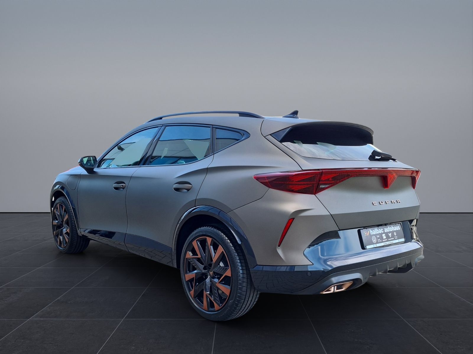 Cupra Formentor VZ 1.5e Hybrid - Samsaru's Car Outlet