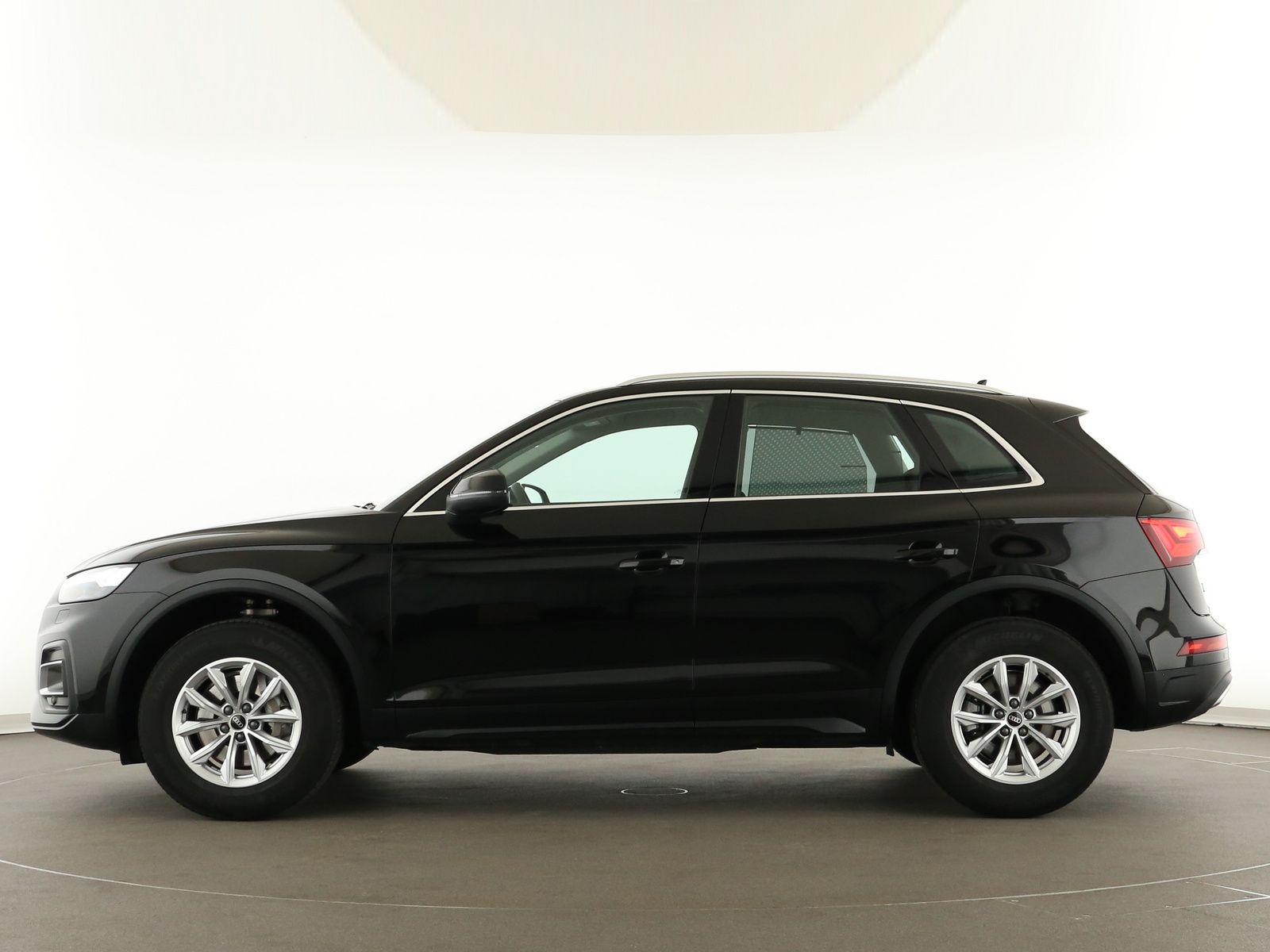 Audi Q5 40 TDI quattro S tronic - Samsaru's Car Outlet