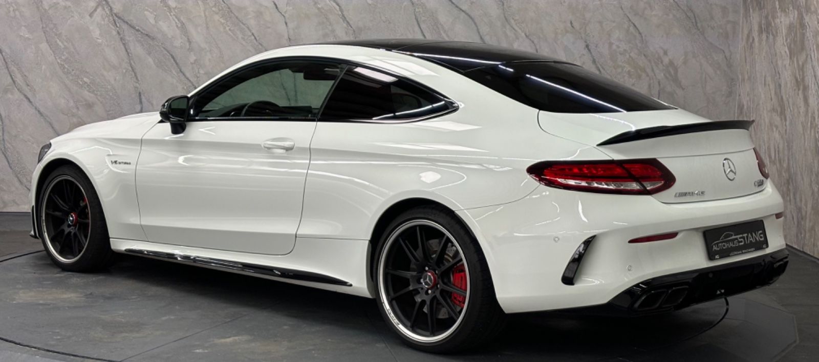 Mercedes-Benz C 63 S AMG - Samsaru's Car Outlet