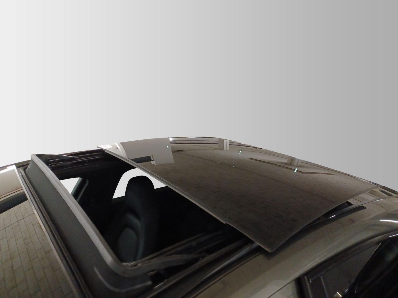 Porsche Panamera 4 E-Hybrid Platinum Edition