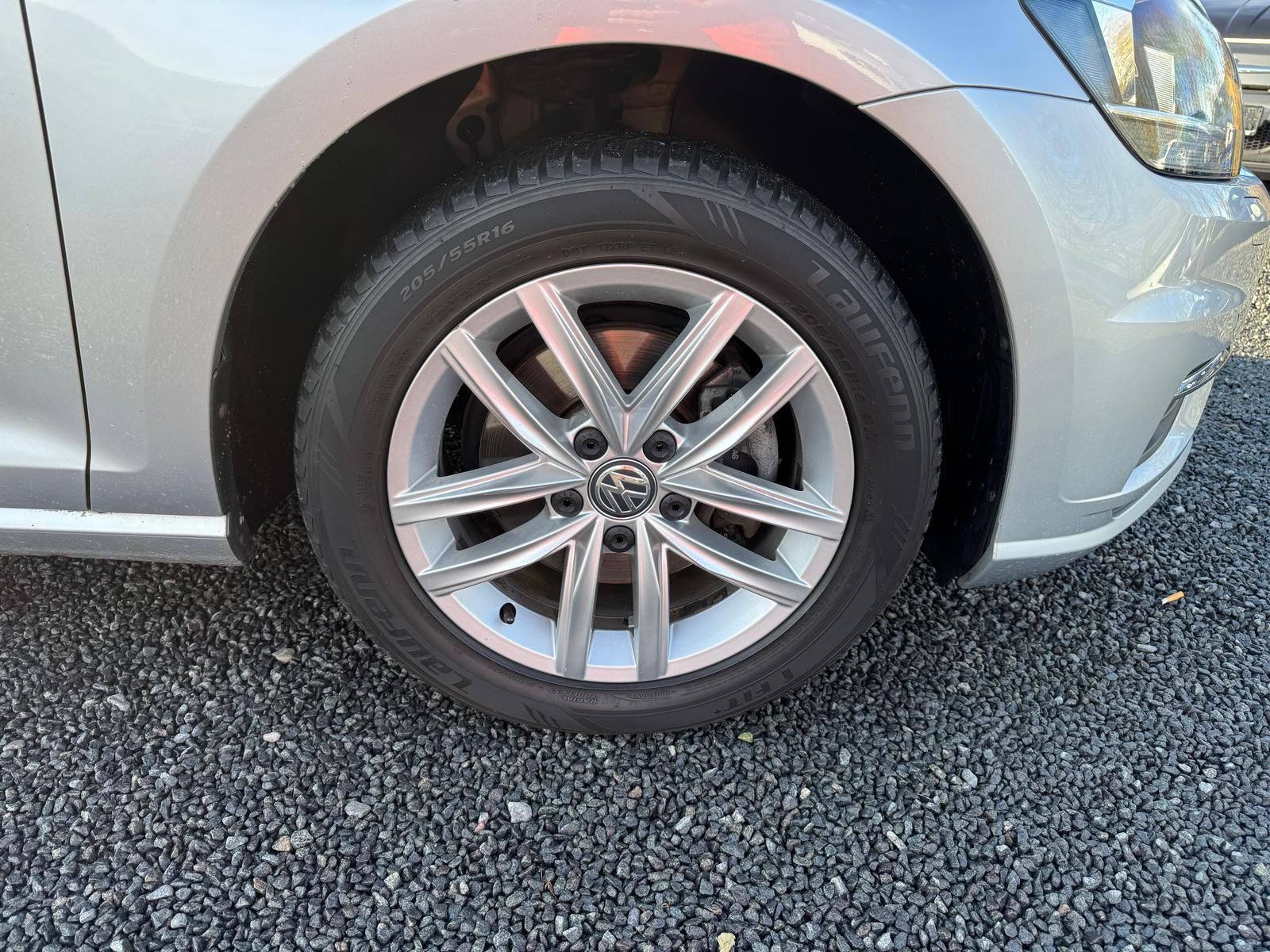 Volkswagen Golf VII Variant 2.0 TDI Comfortline - Samsaru's Car Outlet