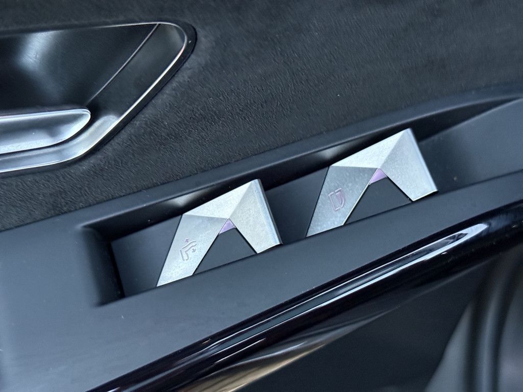 DS Automobiles DS 7 Crossback E-Tense 300 4x4 Perform. Line +