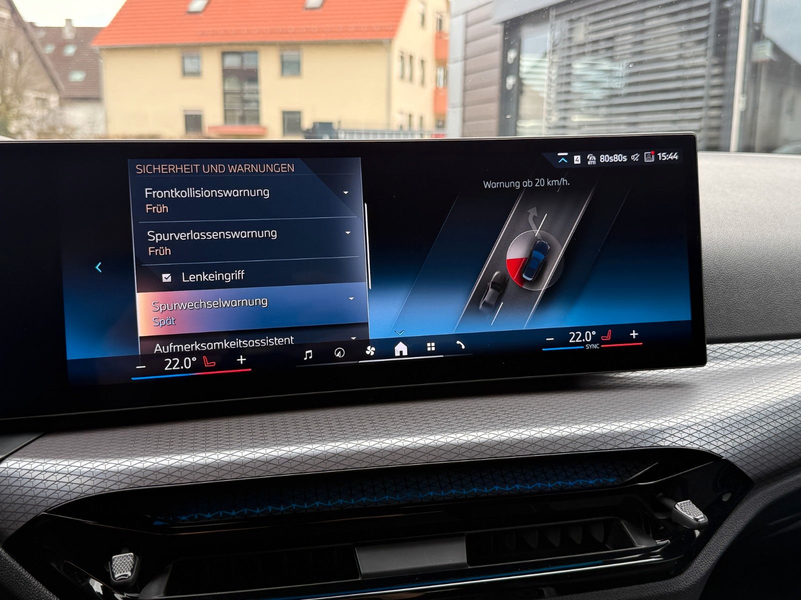 BMW 320i M Sport 18" HuD AHK ACC 360° hifi LED+