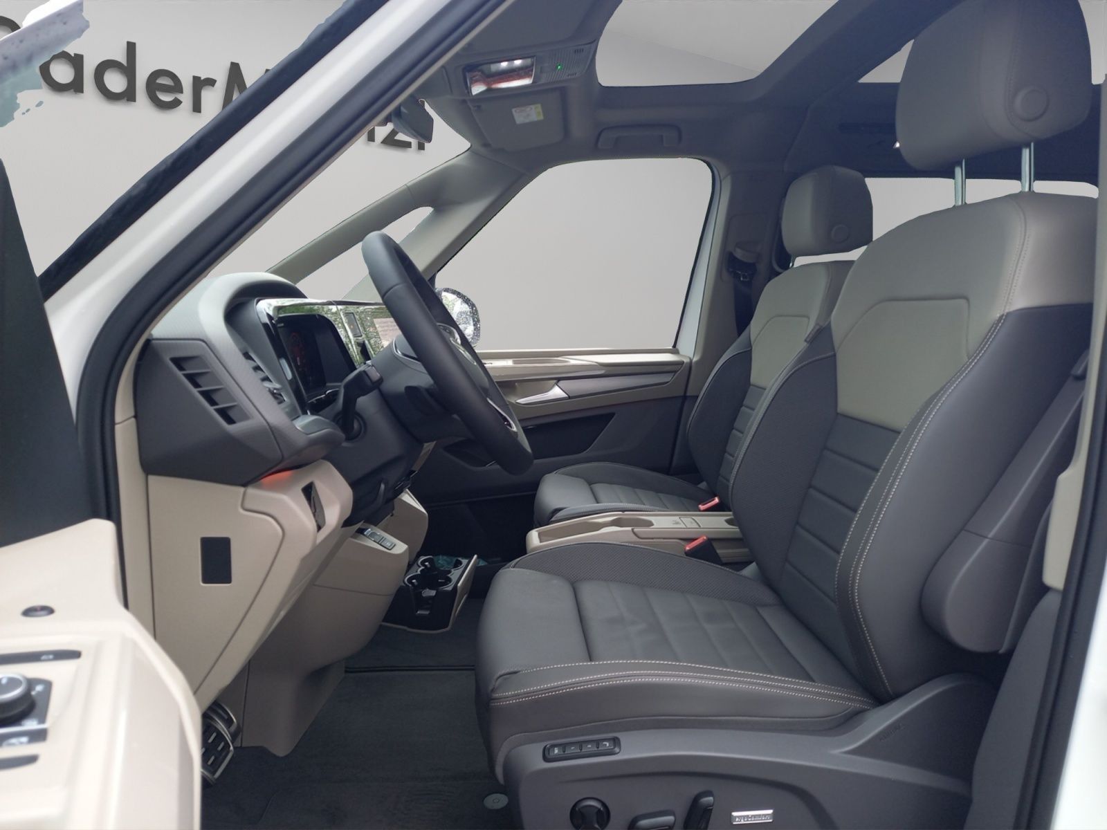 Volkswagen Multivan Style 2.0 l 150 kW TSI OPF 7-Gang-DSG R - Samsaru's Car Outlet