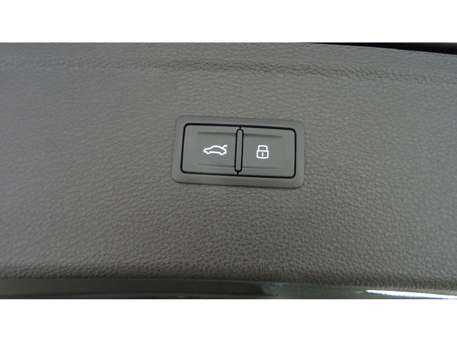 Audi Q5  40 2.0 TDI quattro S line  AHK, KLIMA, NAVI,
