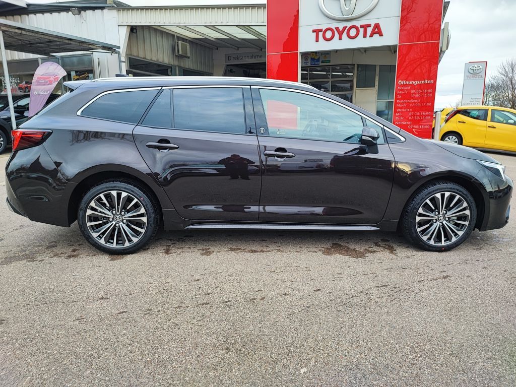 Toyota Corolla 2.0 Hybrid - Samsaru's Car Outlet