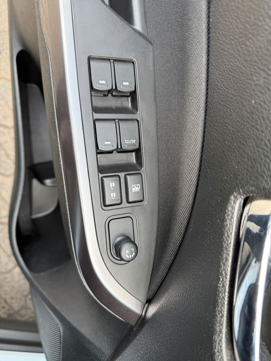 Suzuki Vitara 1.4 Mild-Hybrid Comfort+ - Samsaru's Car Outlet