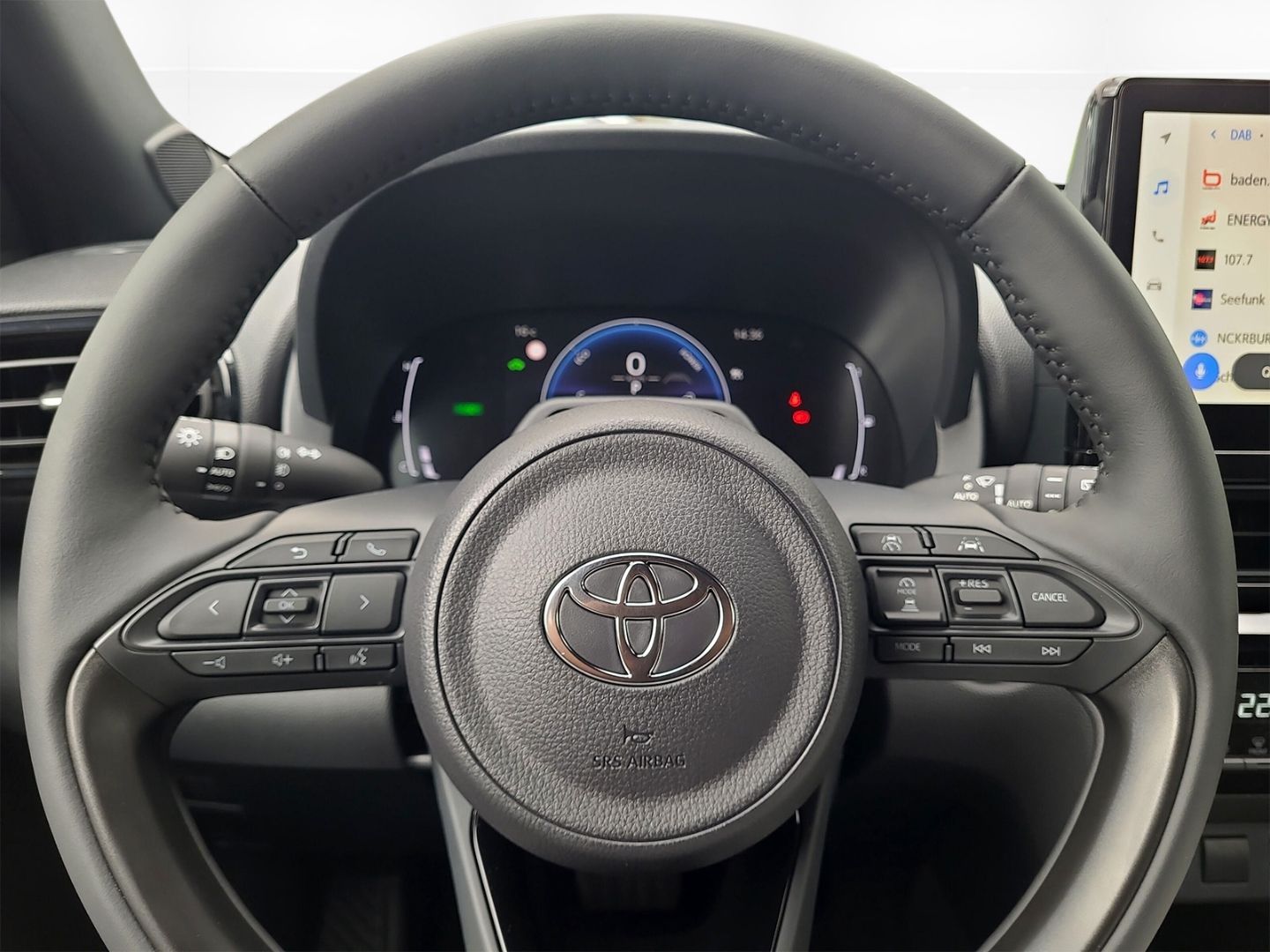 Toyota Yaris Cross 1.5 Hybrid 4x2 Teamplayer +Safety +W