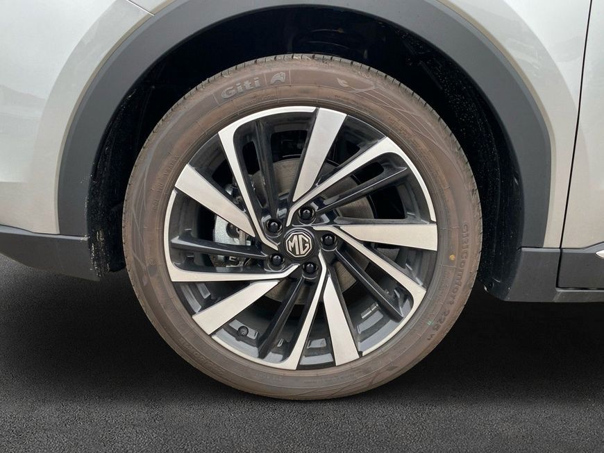 MG ZS Hybrid+ Luxury