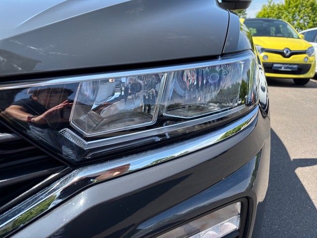 Volkswagen T-Roc 1.5TSI Active - Samsaru's Car Outlet