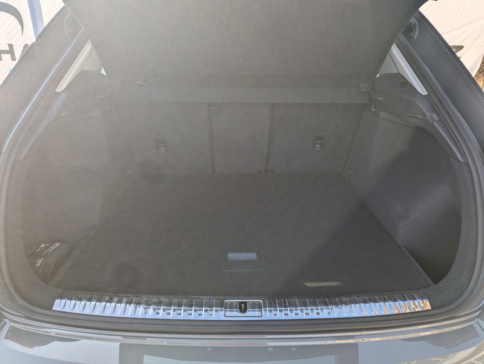 Audi Q3 35 TDI quattro S line - Samsaru's Car Outlet