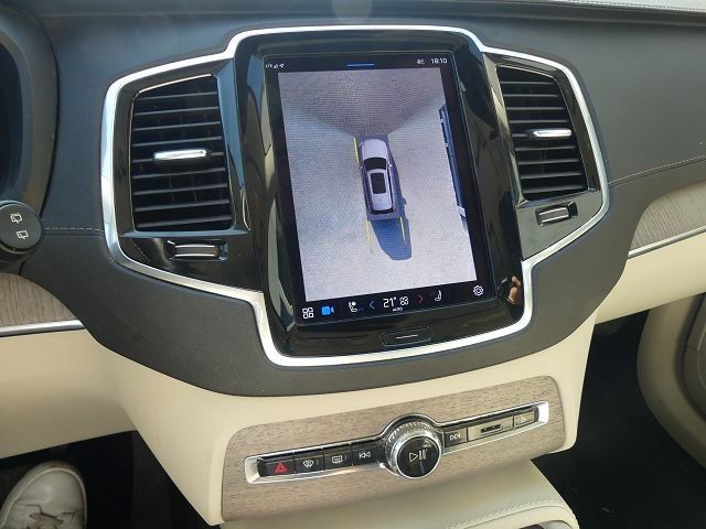 Volvo XC90 Ultimate Bright AWD - Samsaru's Car Outlet