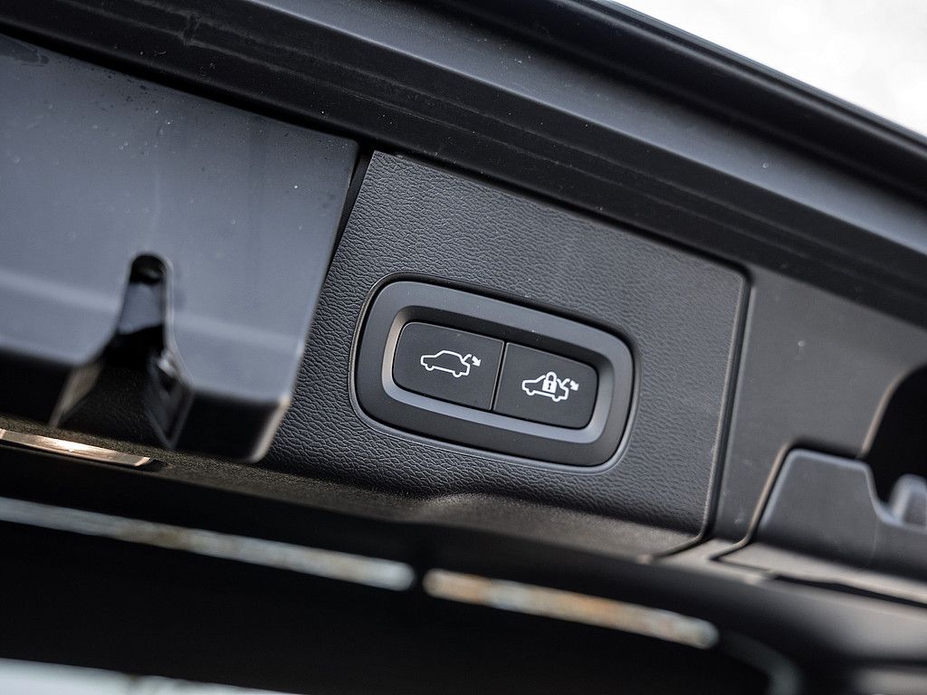 Volvo XC60 T8 R-Design Recharge Plug-In Hybrid AWD H/K