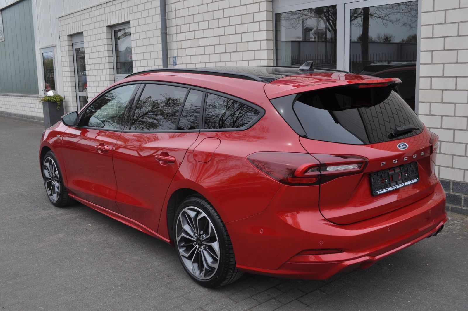 Ford Focus Turnier ST-LINE X/AUT/LED-MATRIX/PANODACH