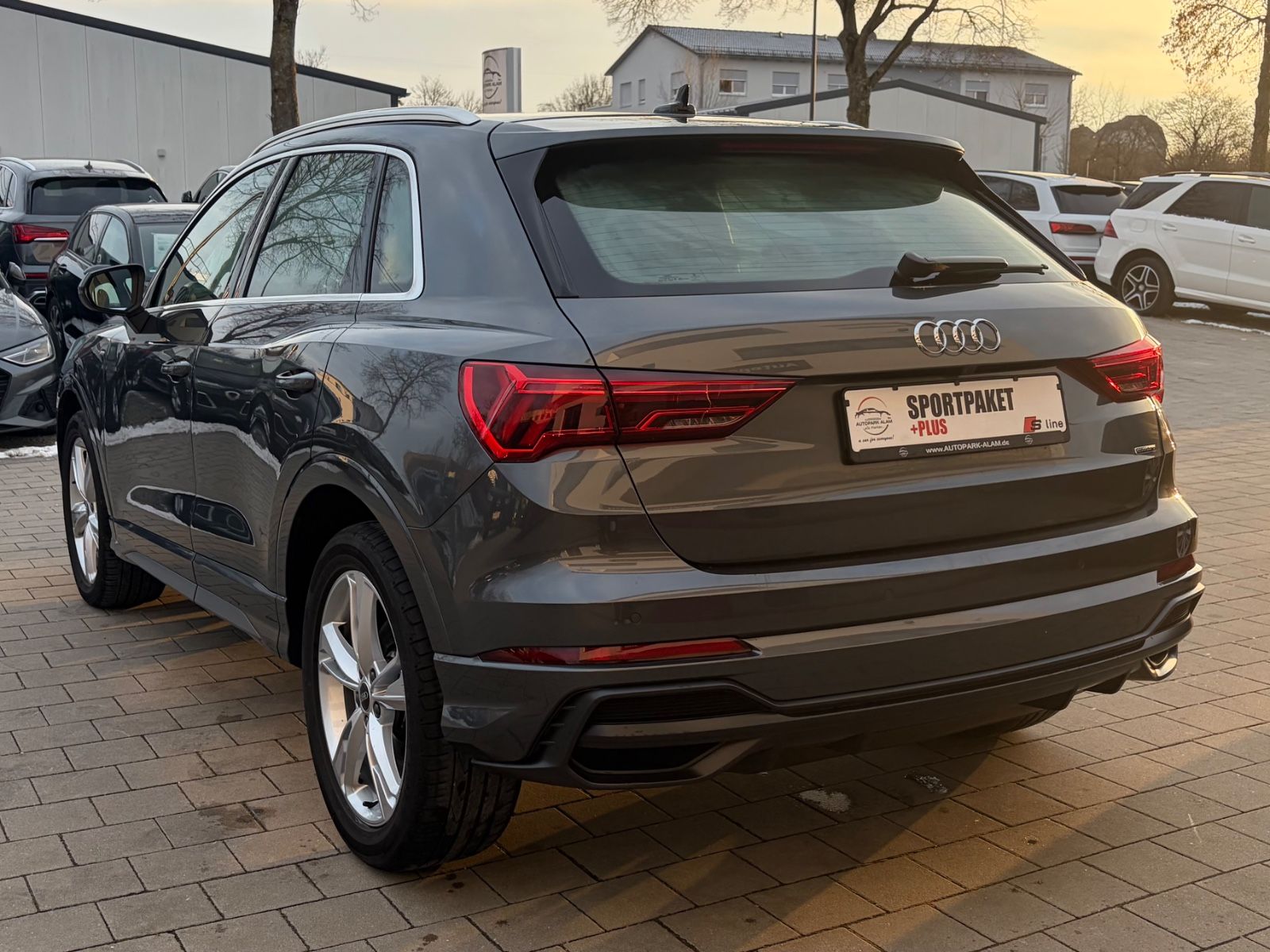 Audi Q3 40 TFSI quattro S line ACC Lane RFK ViCo