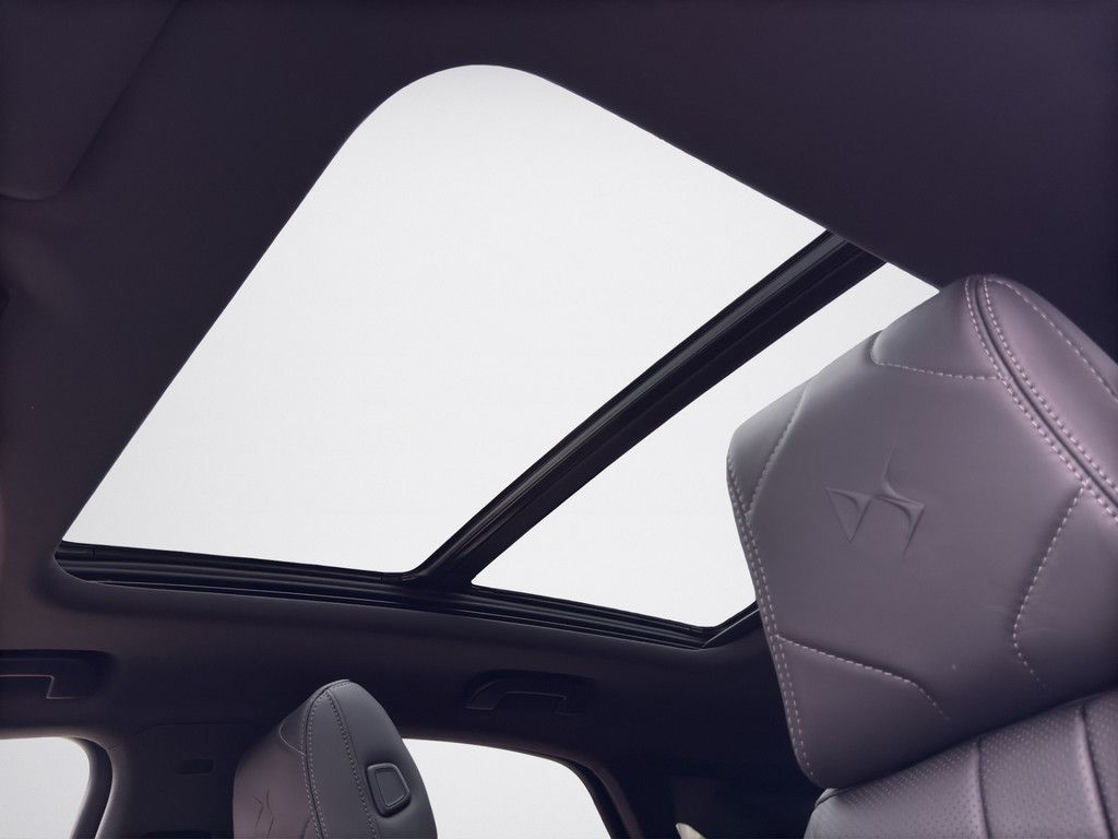 DS Automobiles DS 7 BlueHDI 130 Aut. OPERA LEDER Panoramadach