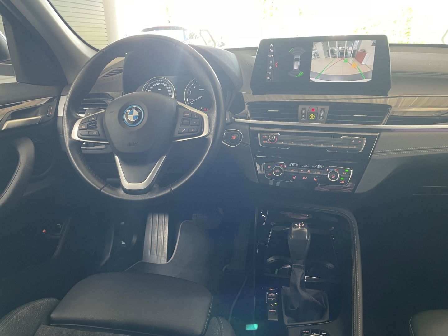 BMW X1 xDrive 25e Sport Line - Samsaru's Car Outlet
