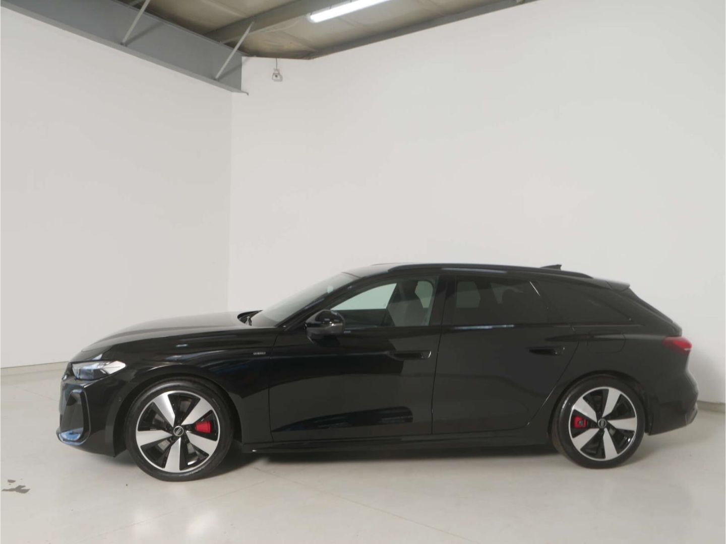 Audi A5 Avant e-hybrid quattro S line AHK/P-Dach/19''