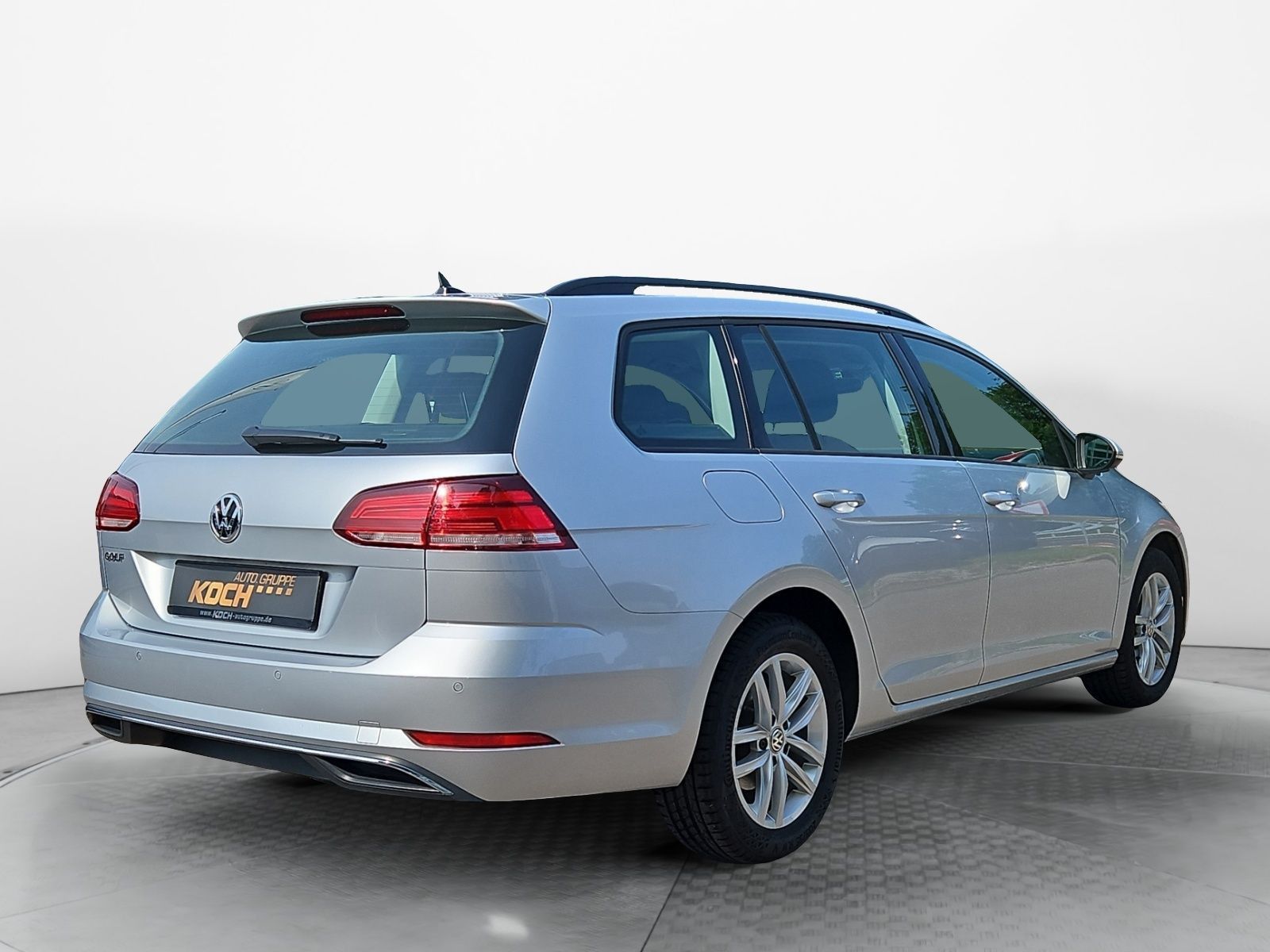 Volkswagen Golf VII Variant 2.0TDI Comfortline - Samsaru's Car Outlet