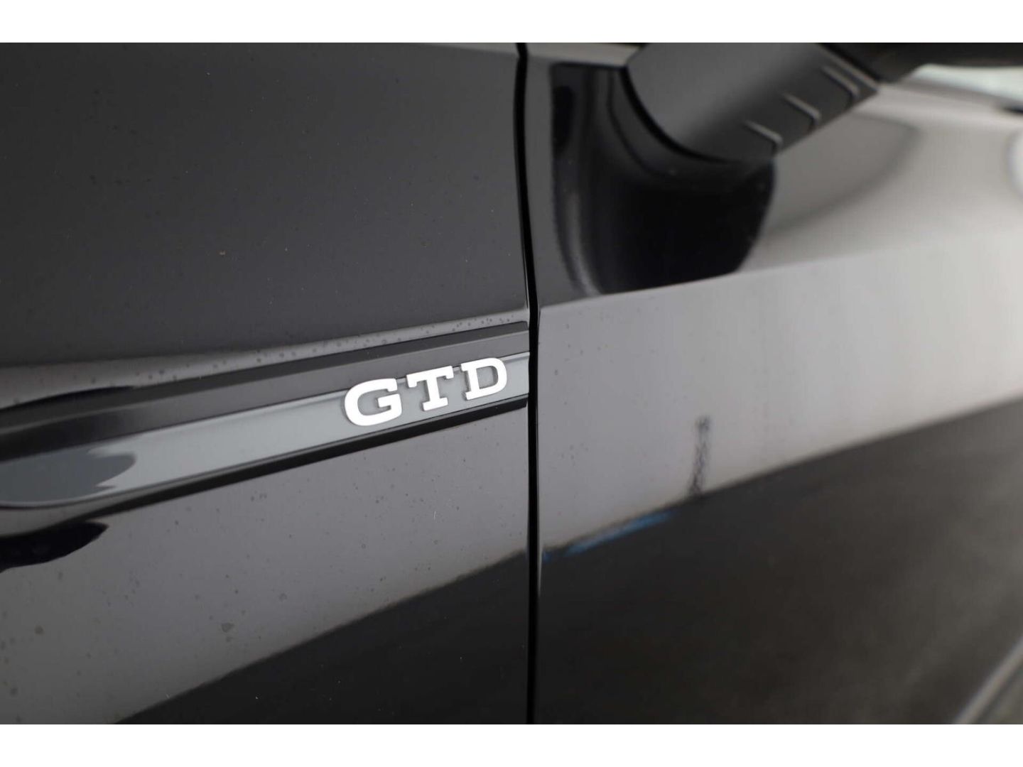 Volkswagen Golf 2.0 TDI GTD DSG NAV/Matrix/AHK/Leder/P-Dach