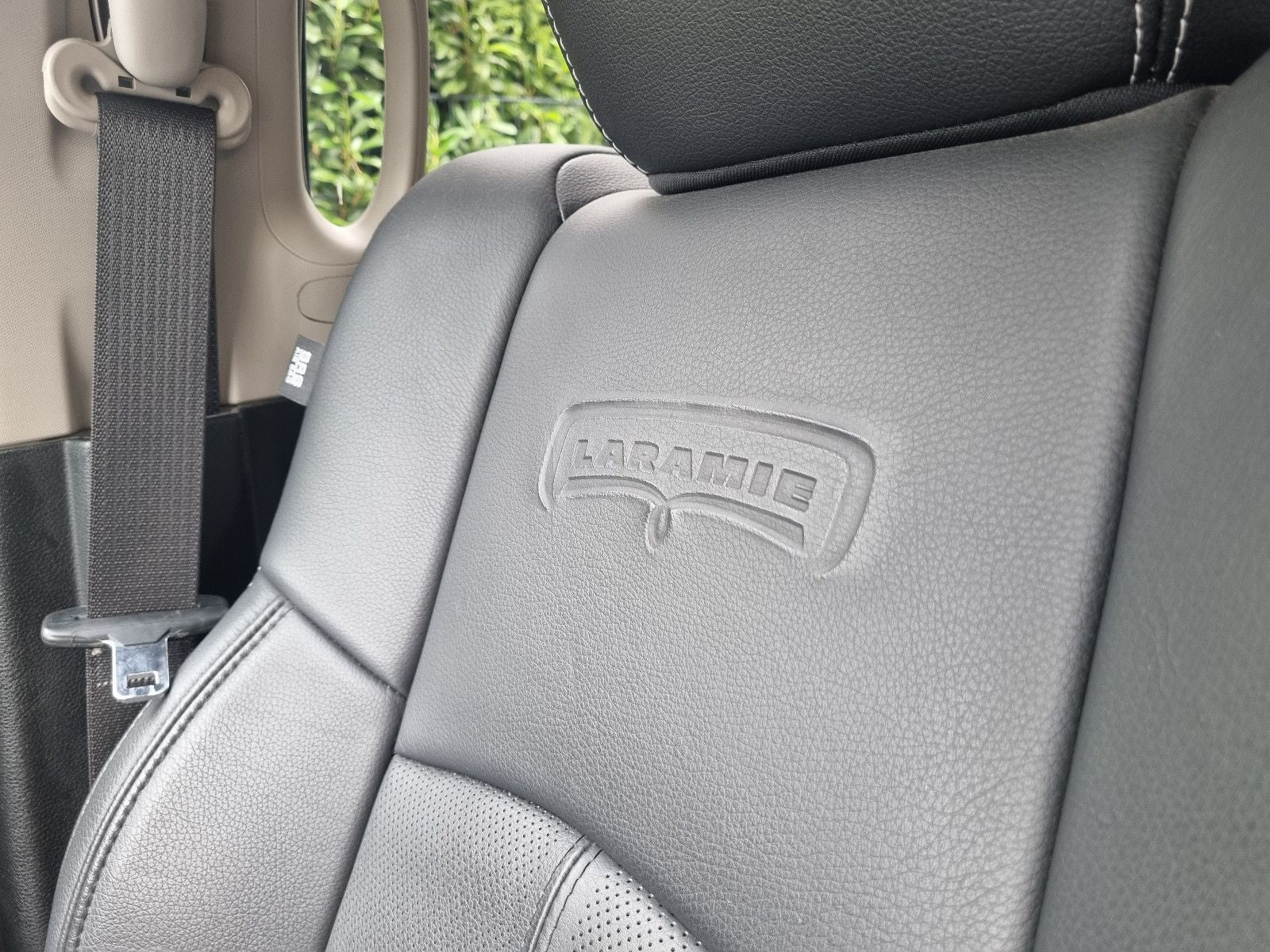Dodge RAM 1500 5,7V8 Laramie 4x4 CrewCab *1.Hd/GAS/TOP