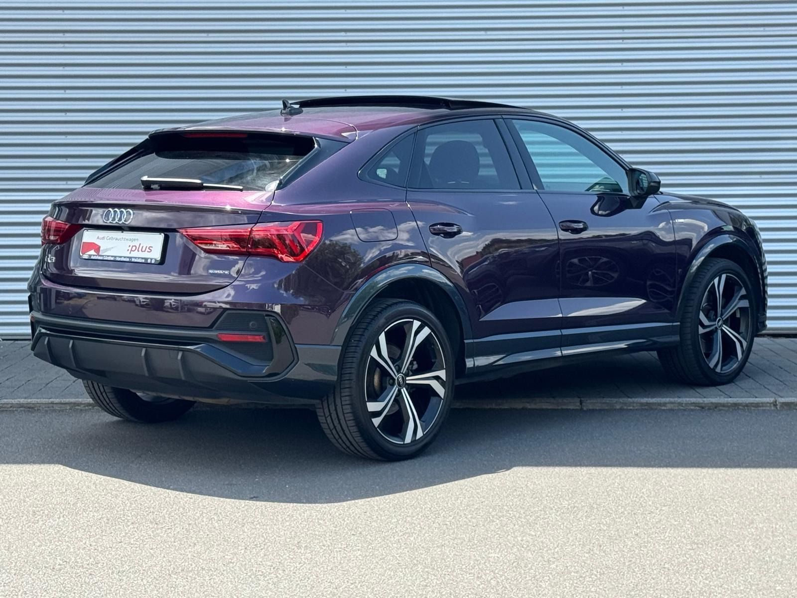 Audi Q3 Sportback 40 TFSI quattro S line - Samsaru's Car Outlet