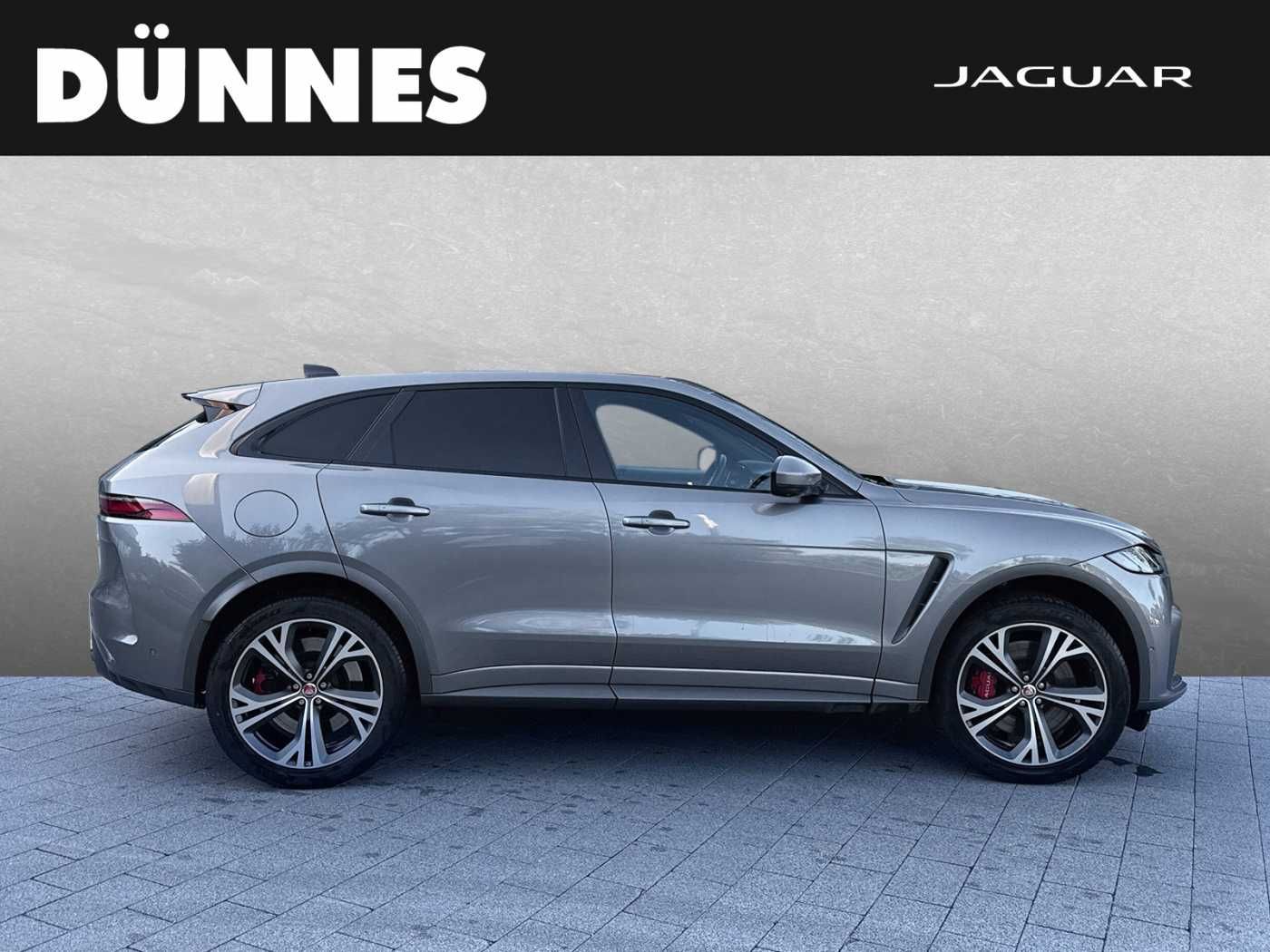 Jaguar F-Pace P550 SVR