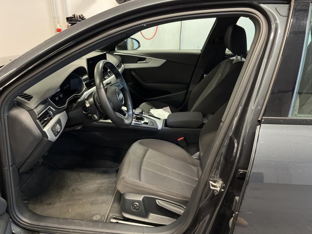 Audi A4 40 TDI quat S-TRONIC R-KAM V-COCK LED NAVI AN