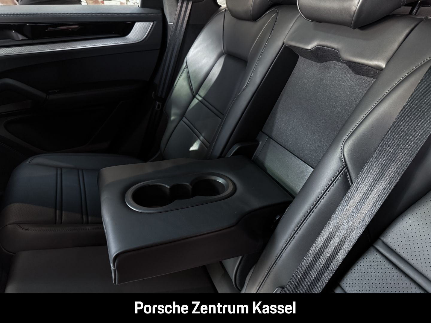 Porsche Cayenne E-Hybrid Coupe Matrix LED