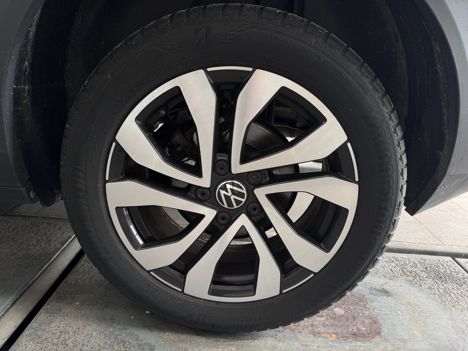 Volkswagen T-Roc 1.5 TSI DSG Active - Samsaru's Car Outlet