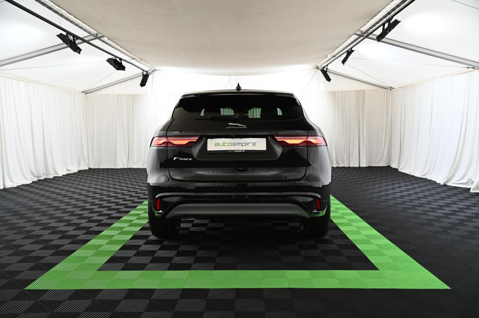 Jaguar F-Pace D200 AWD R-Dynamic SE NAVI/ACC/MERIDIA/20
