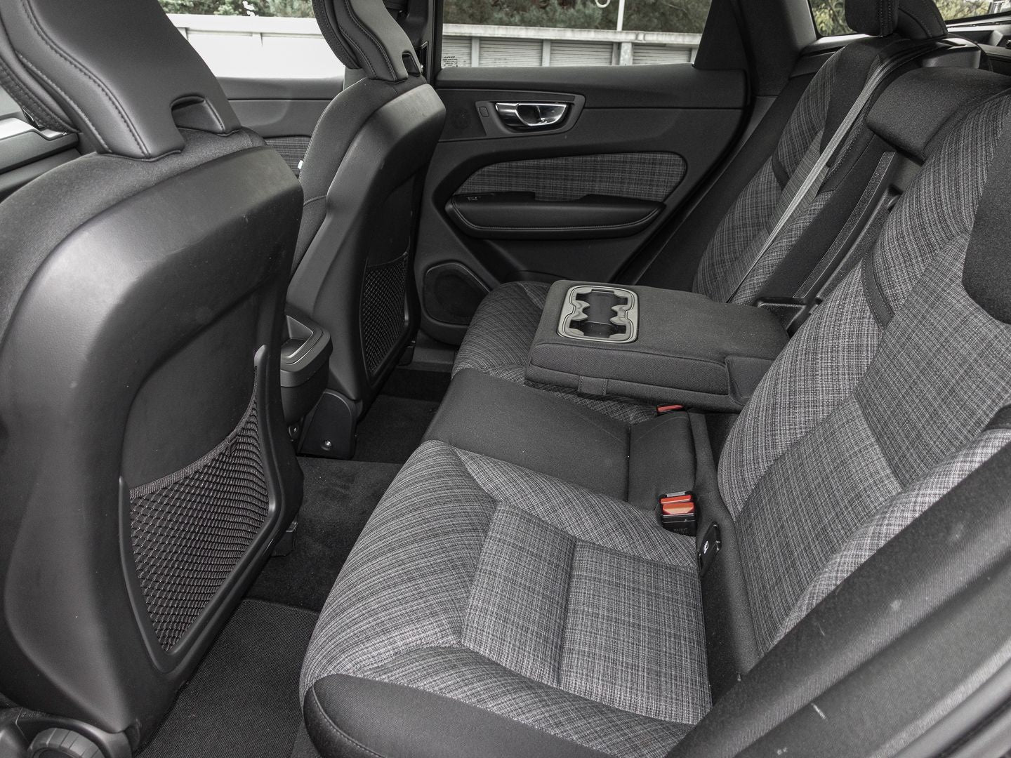 Volvo XC60 Momentum Pro AWD B4 Diesel EU6d AHK Digital