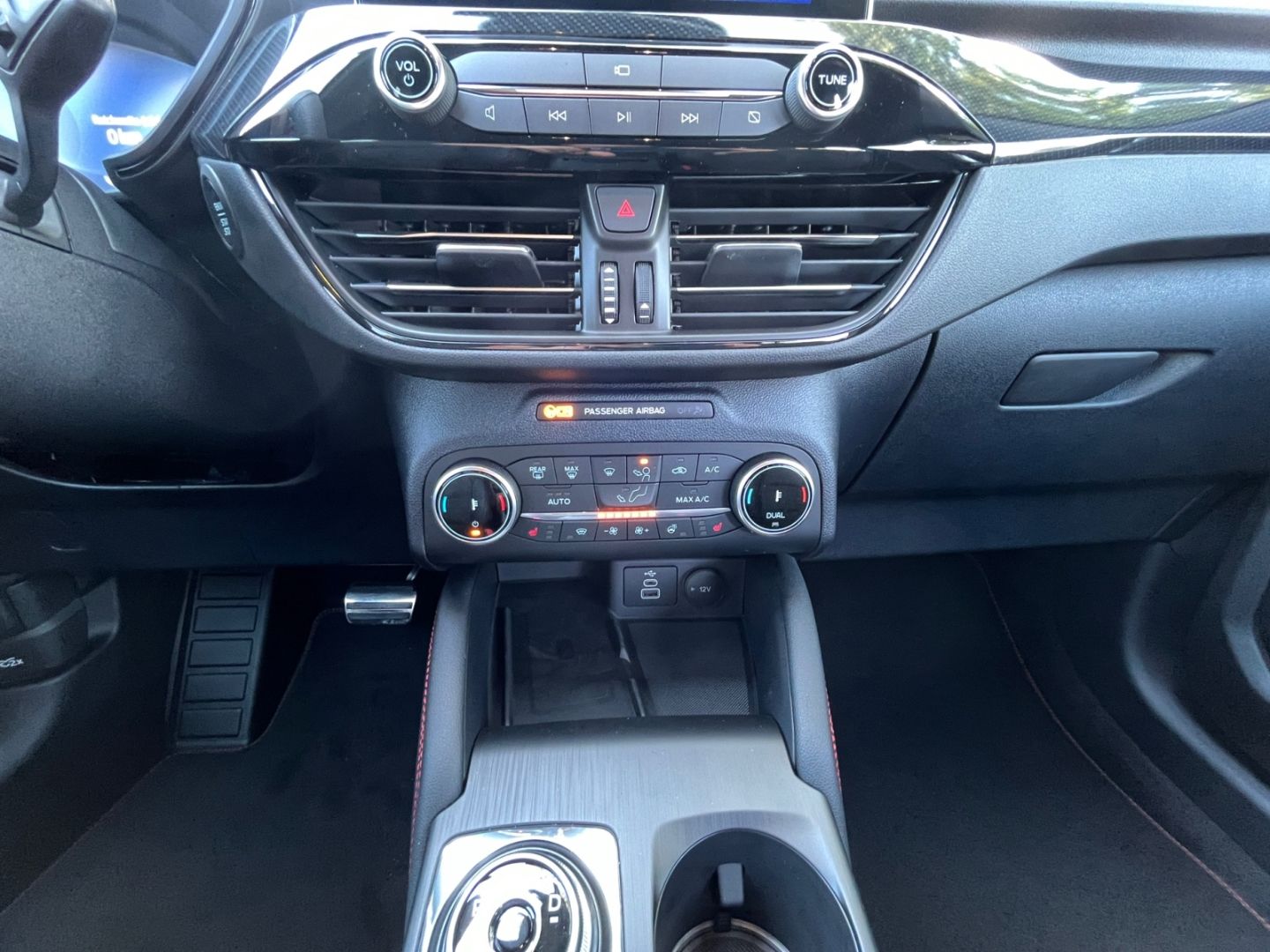 Ford Kuga ST-Line X PHEV - Samsaru's Car Outlet