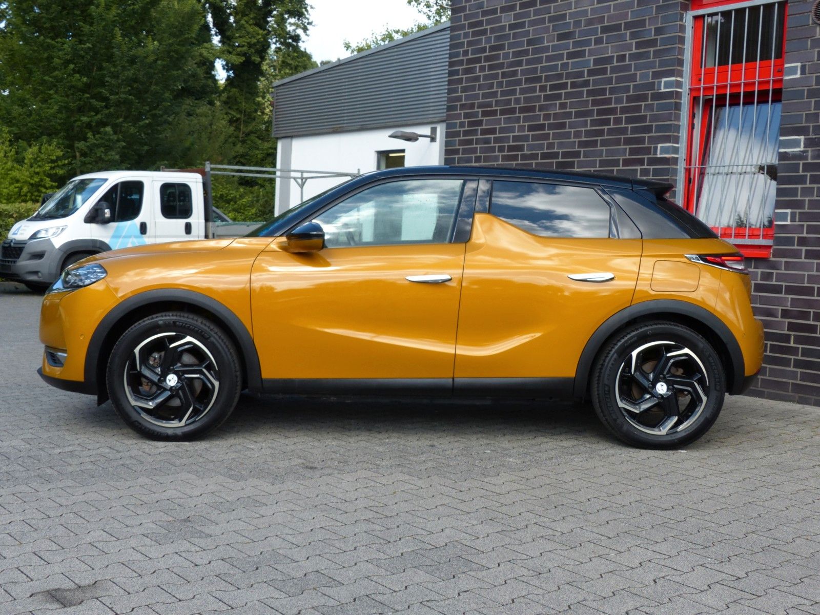 DS Automobiles DS 3 Crossback E-Tense Grand Chic - Samsaru's Car Outlet