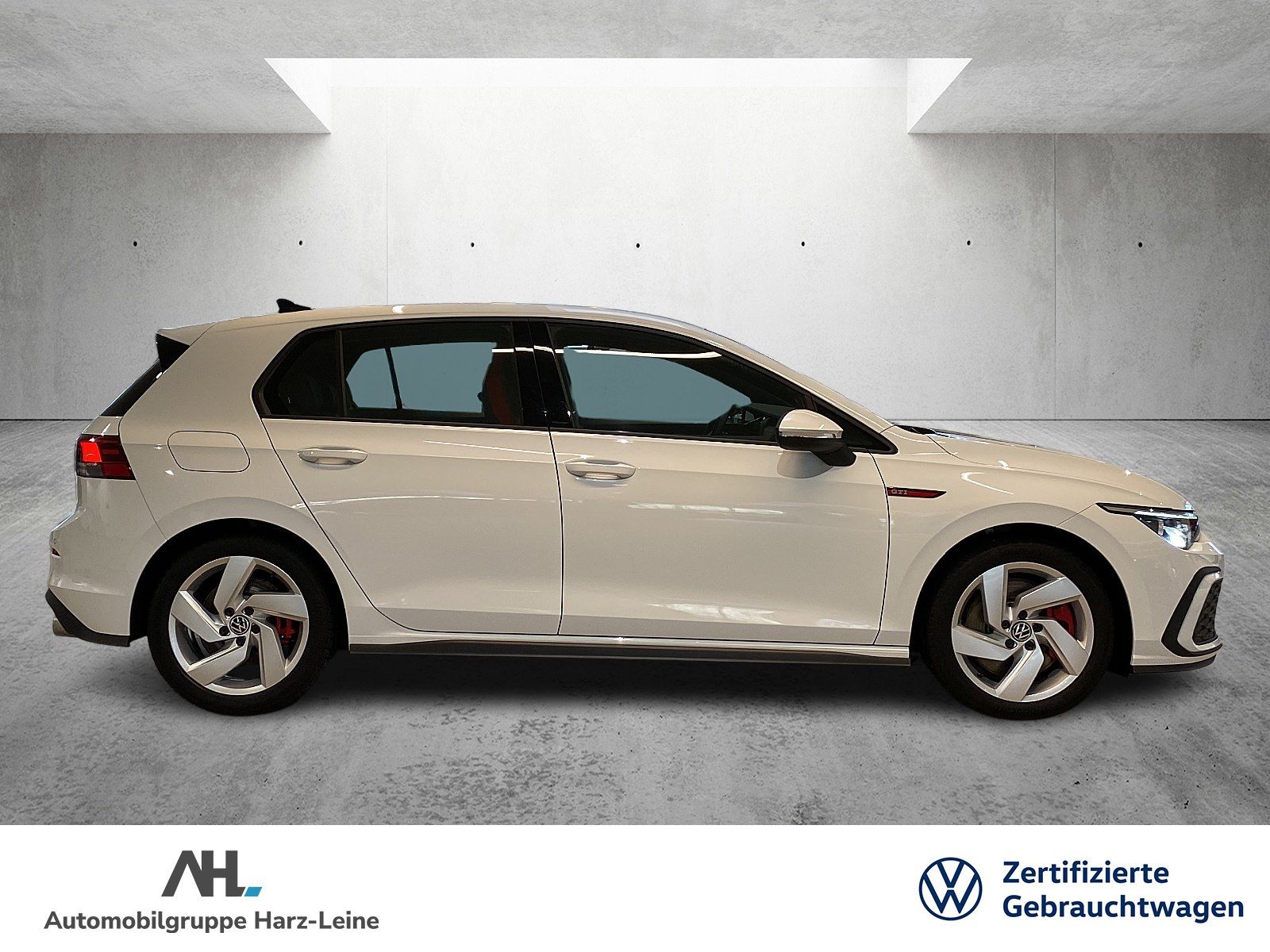 Volkswagen Golf GTI VIII 2.0 TSI DSG - Samsaru's Car Outlet