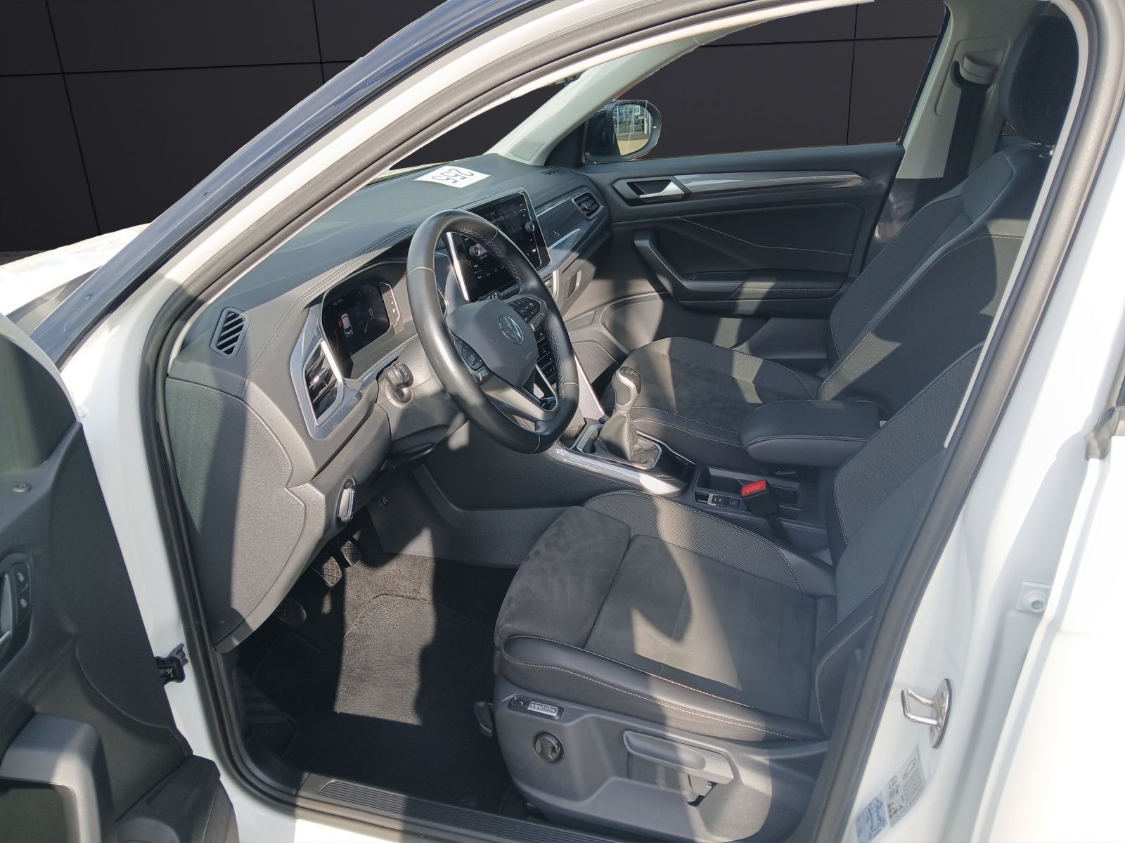 Volkswagen T-Roc TDI Style - Samsaru's Car Outlet