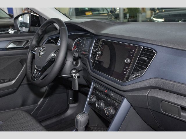 Volkswagen T-Roc United R-line - Samsaru's Car Outlet