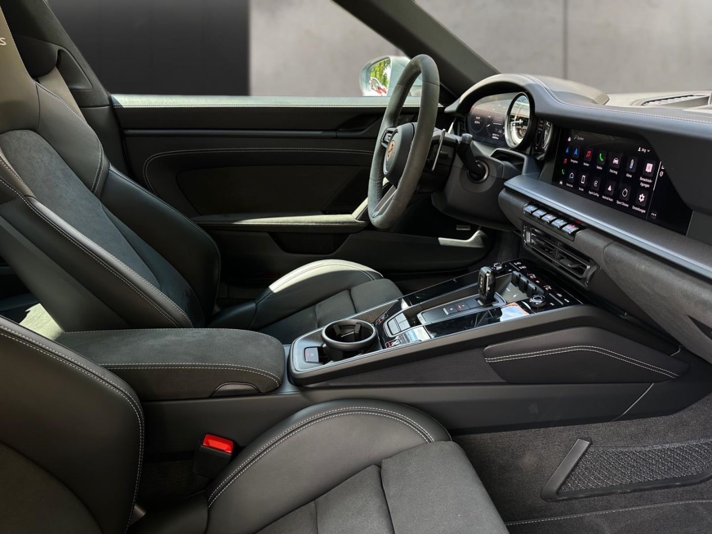 Porsche 911 Targa 4 GTS - Samsaru's Car Outlet