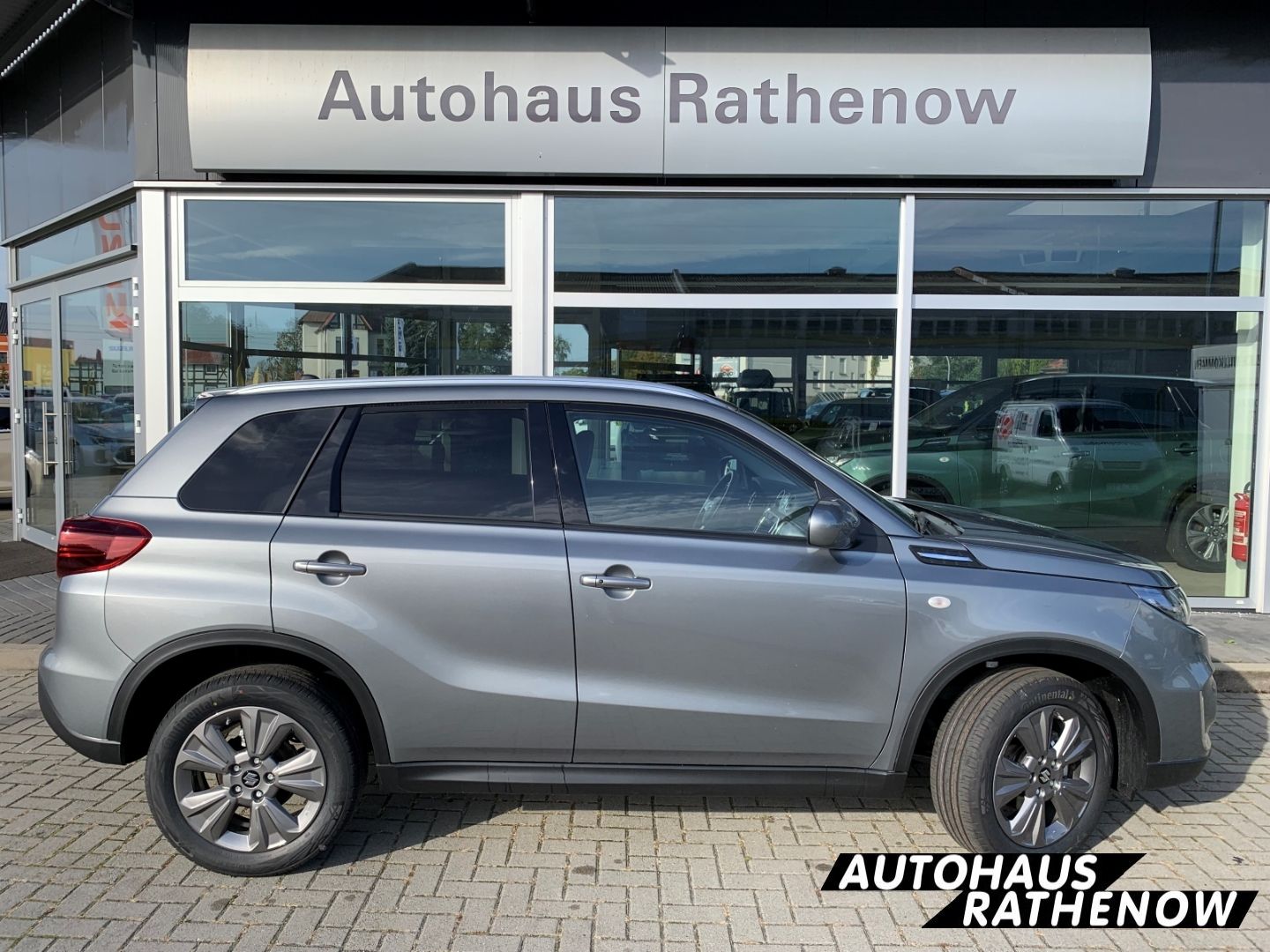 Suzuki Vitara 1.5 Hybrid Comfort Allrad - Samsaru's Car Outlet
