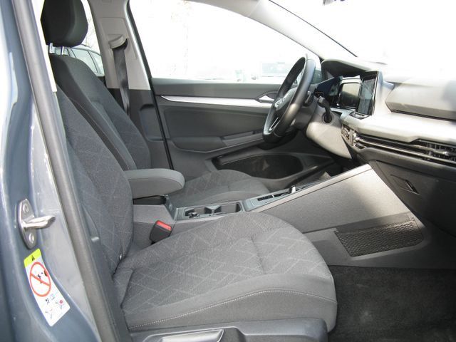 Volkswagen Golf VIII Life 2.0 - Samsaru's Car Outlet