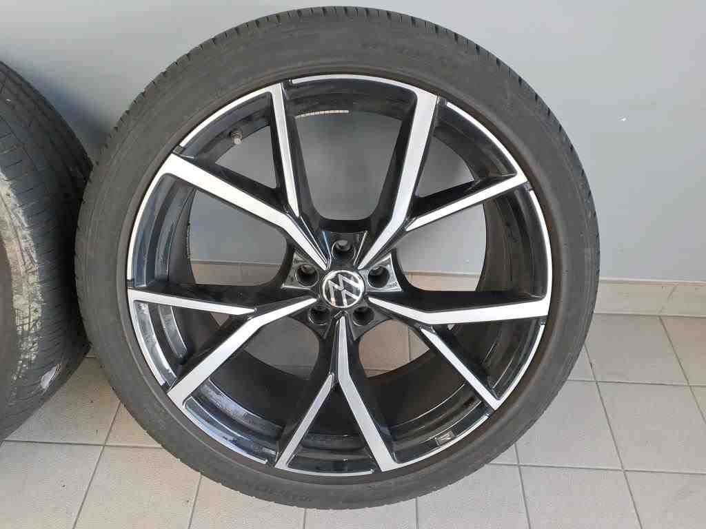 Volkswagen Touareg 3.0 V6 TDI R-Line 4M Tiptronic - Samsaru's Car Outlet